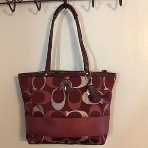 Signature Coach tote